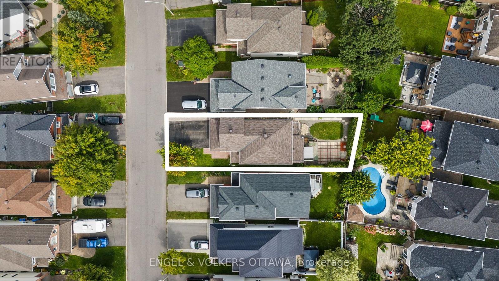 1121 Rocky Harbour Crescent Property Photo 42