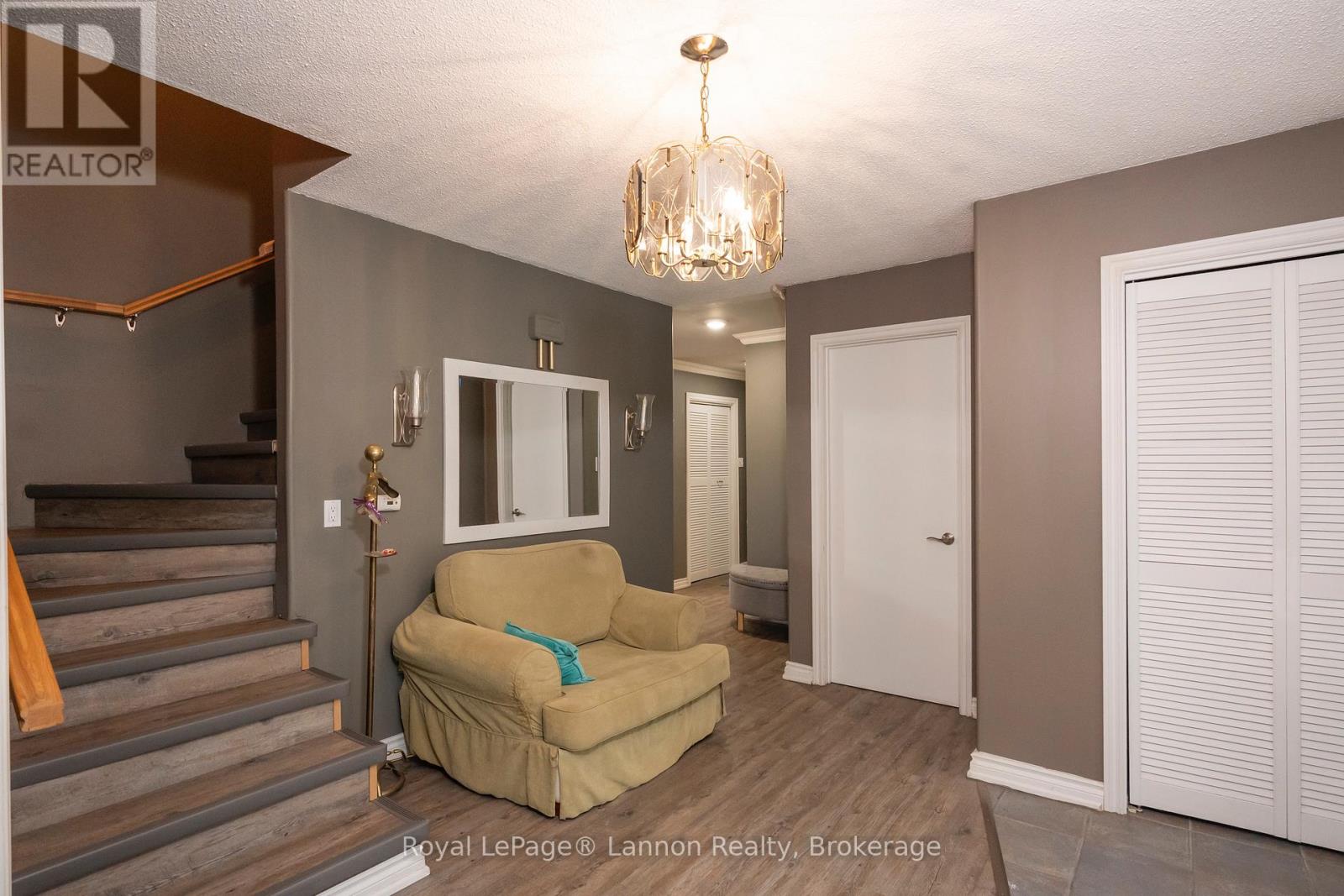 300 West Beach Drive Property Photo 19