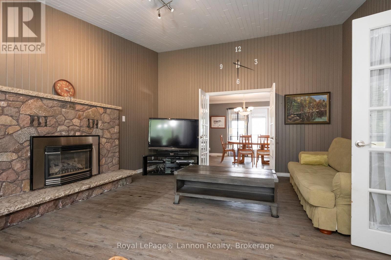 300 West Beach Drive Property Photo 20