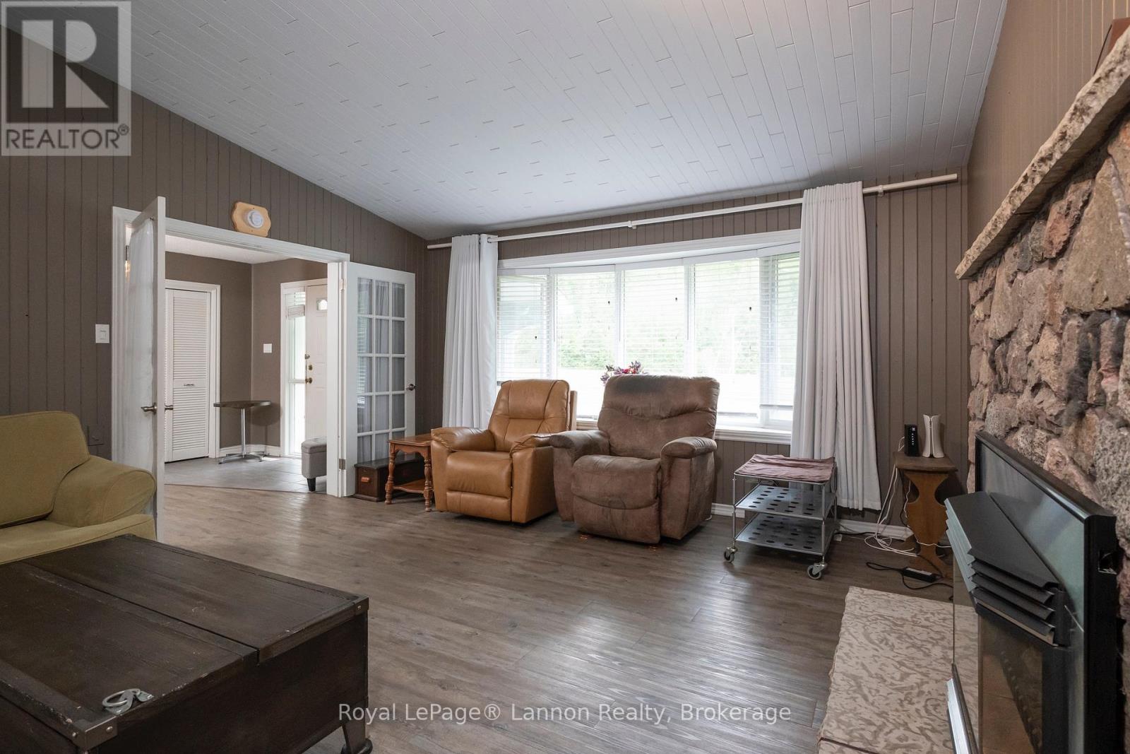 300 West Beach Drive Property Photo 21