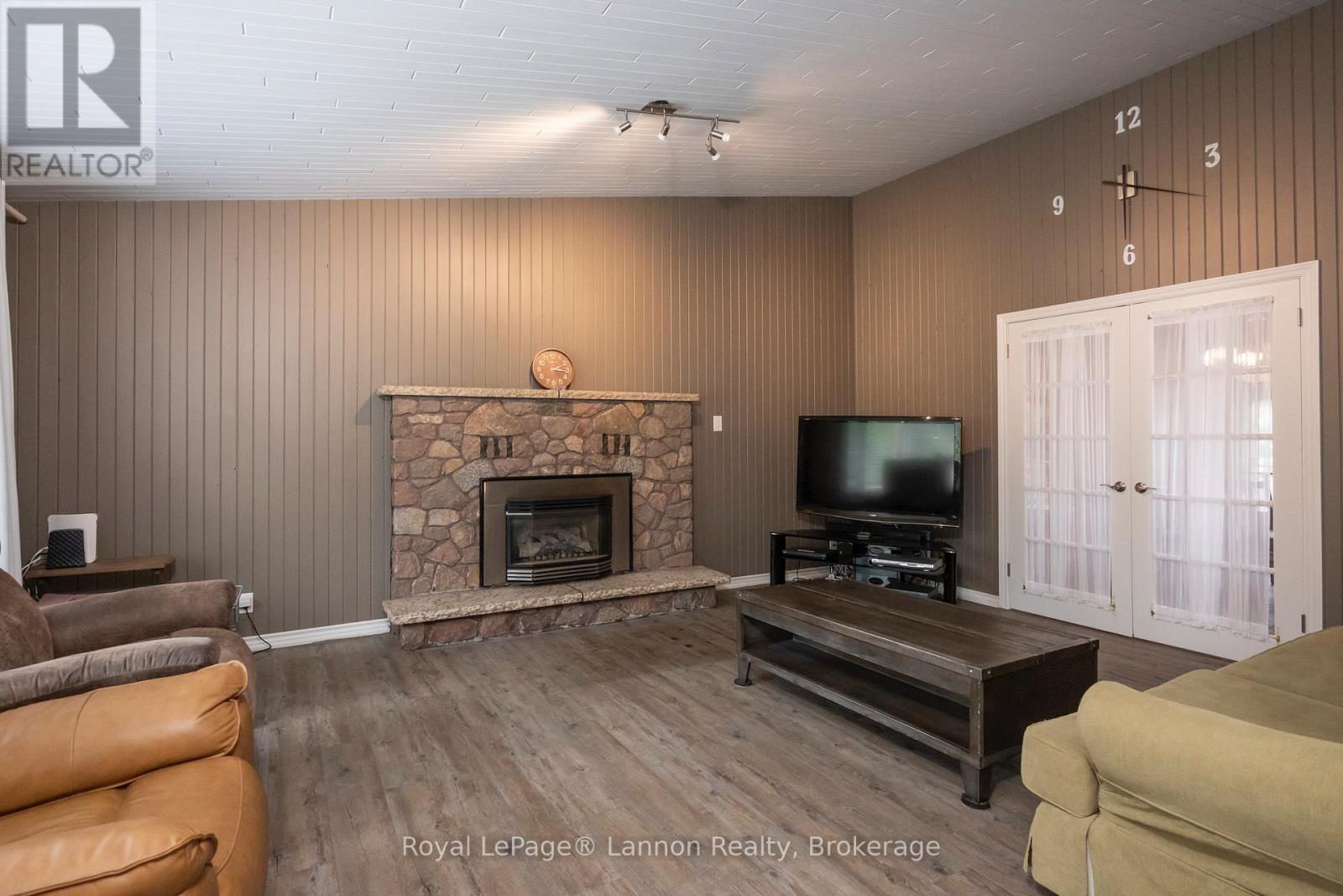 300 West Beach Drive Property Photo 22