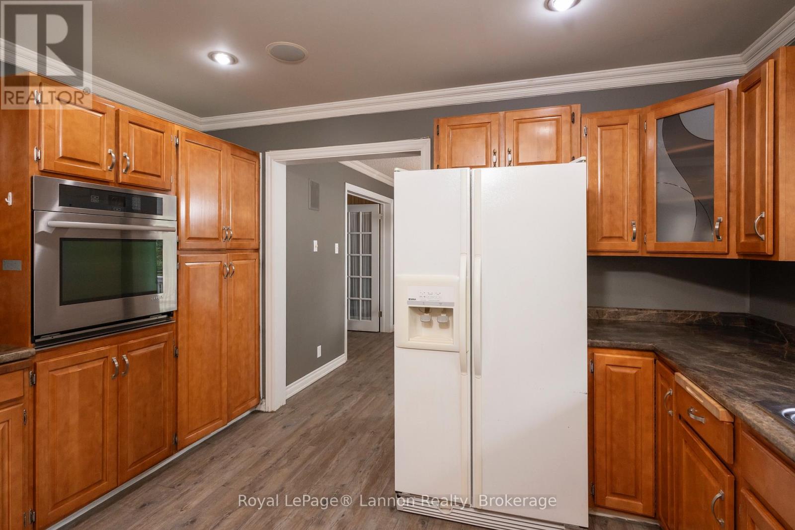 300 West Beach Drive Property Photo 25