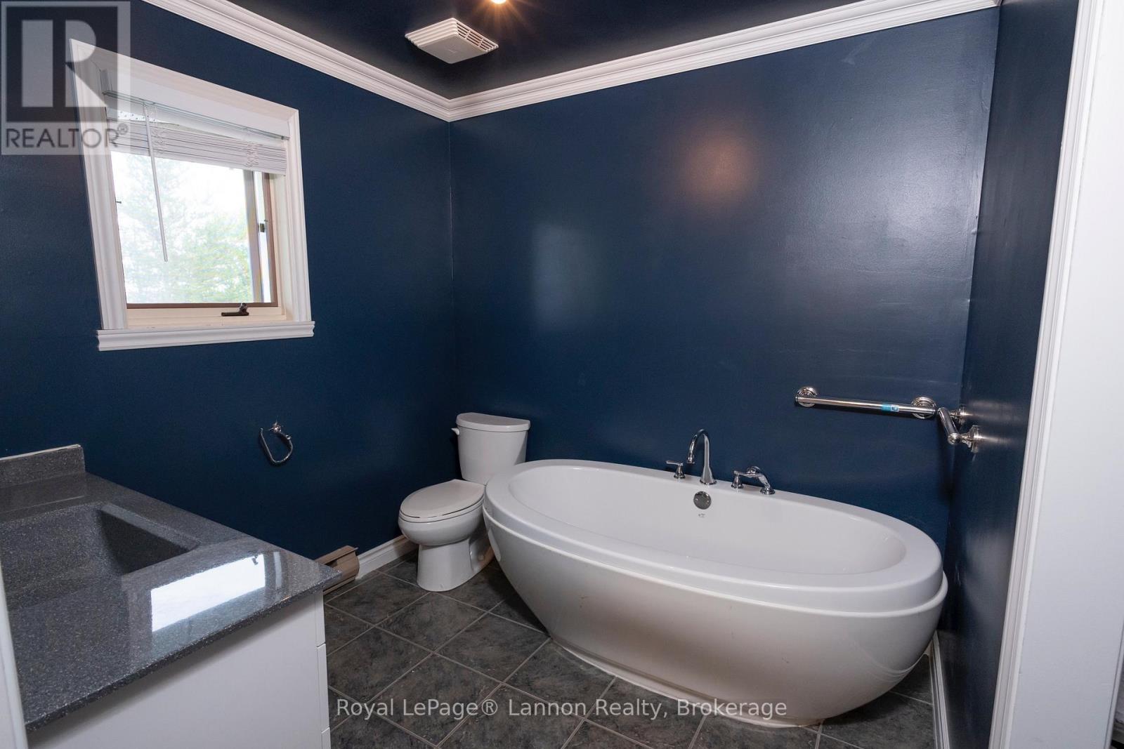 300 West Beach Drive Property Photo 37