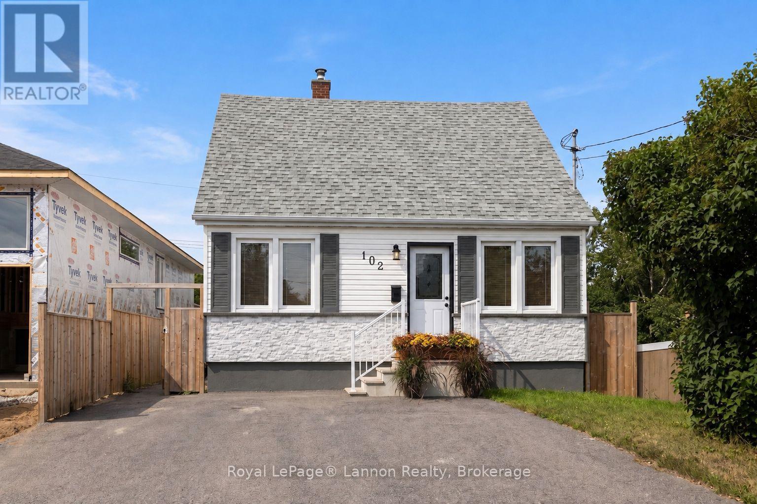 102 Bruce Street Property Photo 1