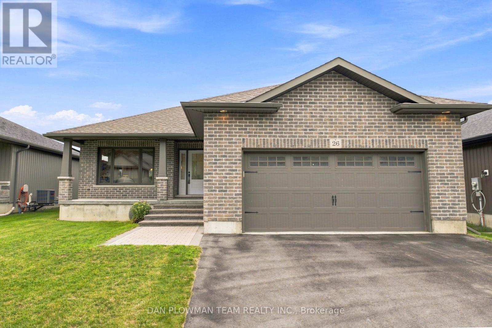26 AUTUMN GROVE