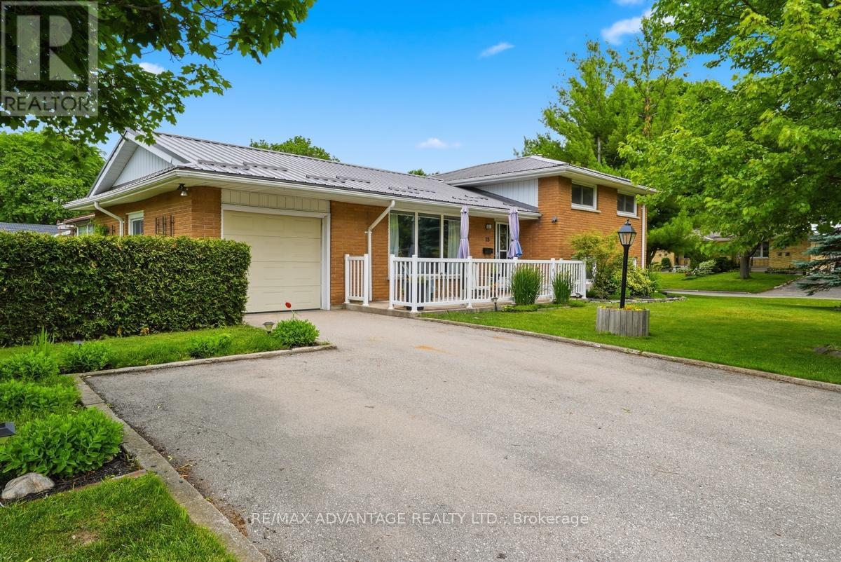 15 NORTH ALMOND PLACE