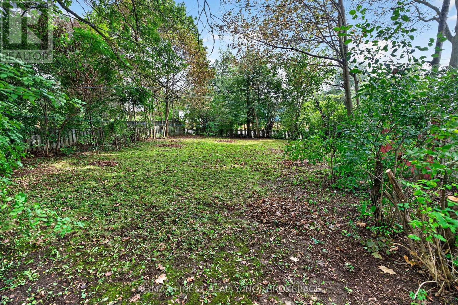 92 Cliff Crescent Property Photo 5