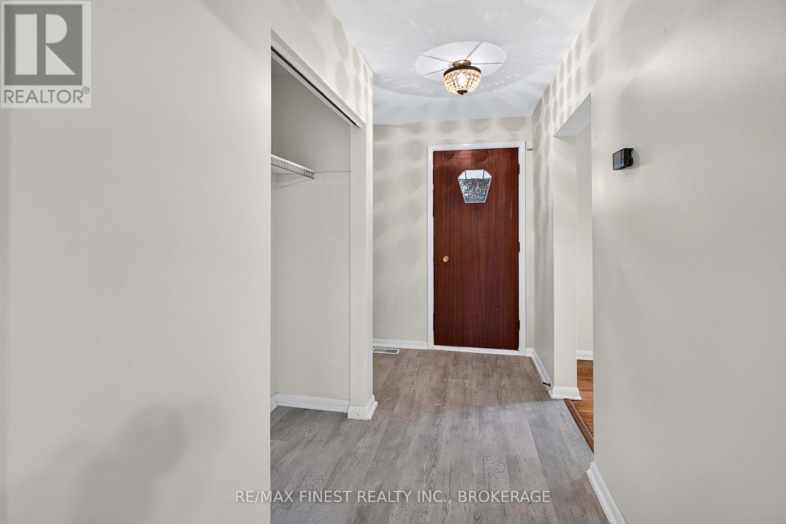 92 Cliff Crescent Property Photo 15