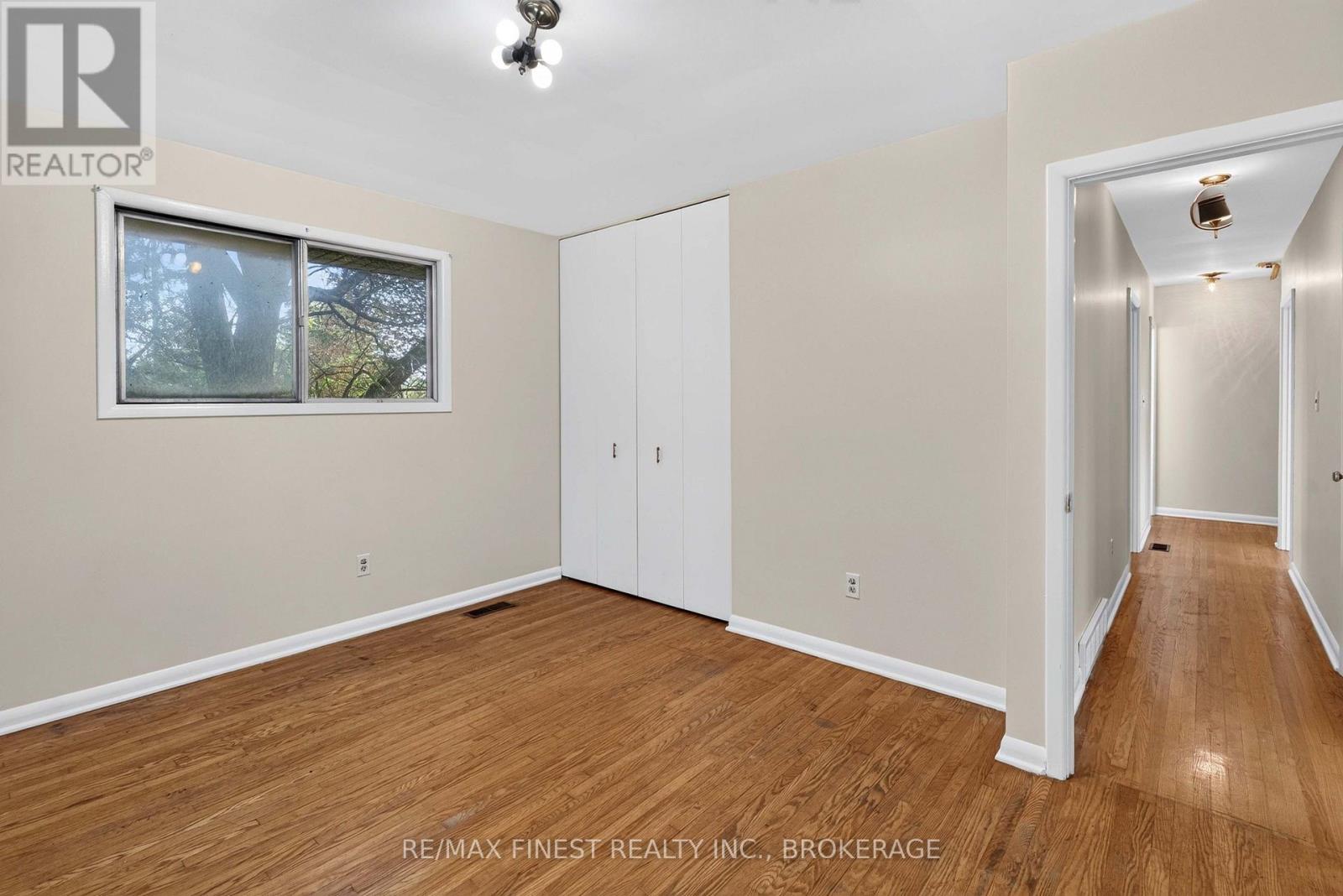 92 Cliff Crescent Property Photo 29