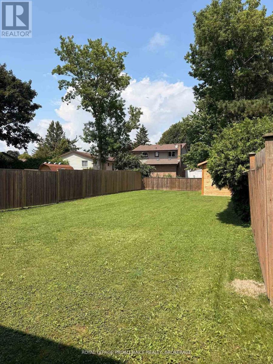 16 Grenadier Drive Property Photo 6