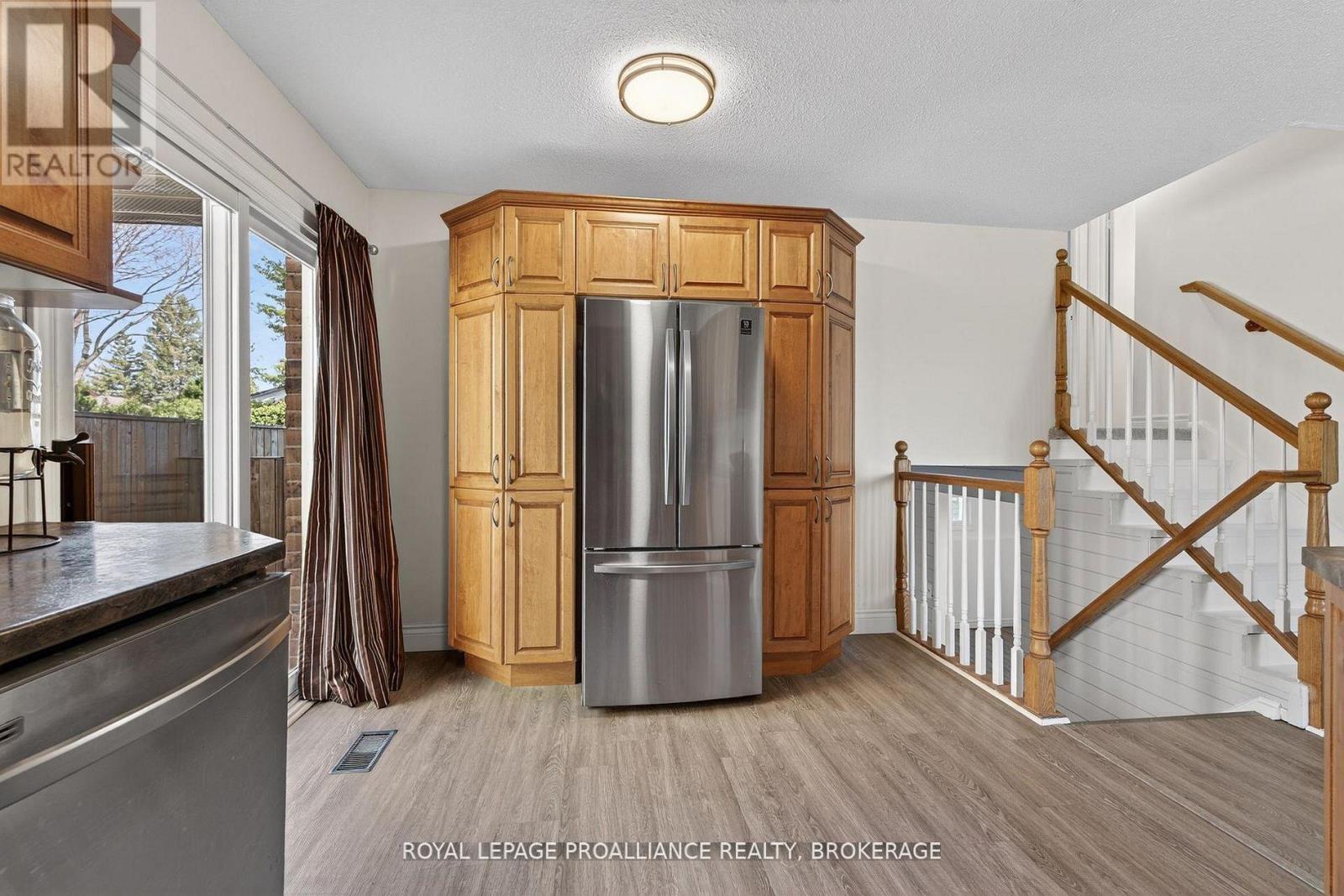 16 Grenadier Drive Property Photo 13