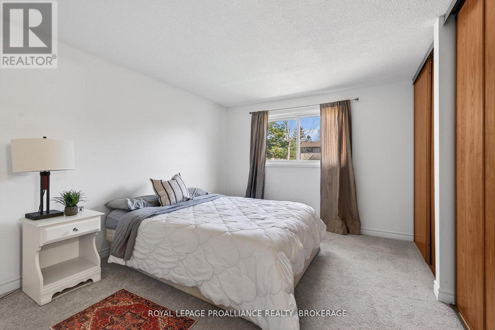 16 Grenadier Drive Property Photo 17