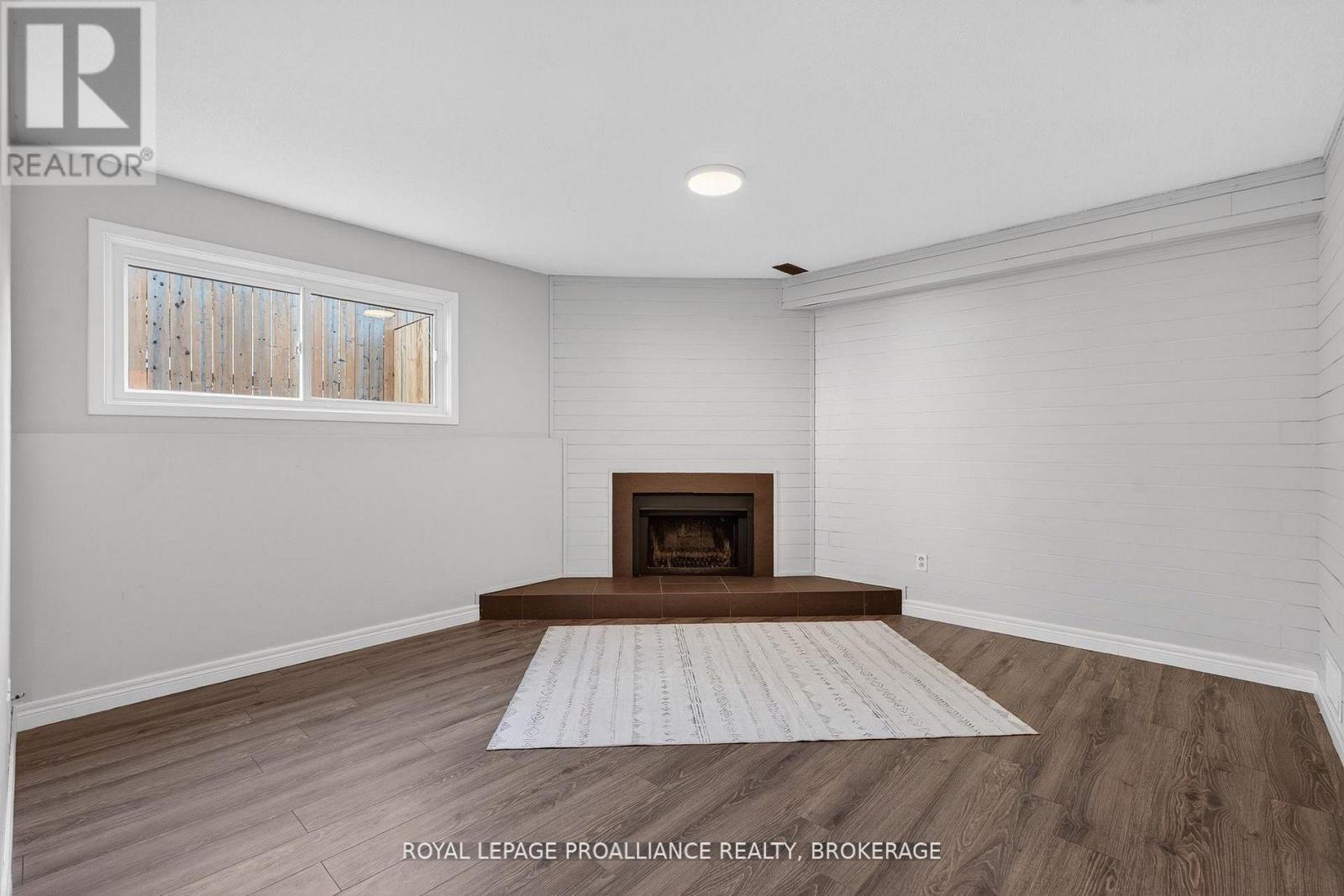 16 Grenadier Drive Property Photo 22