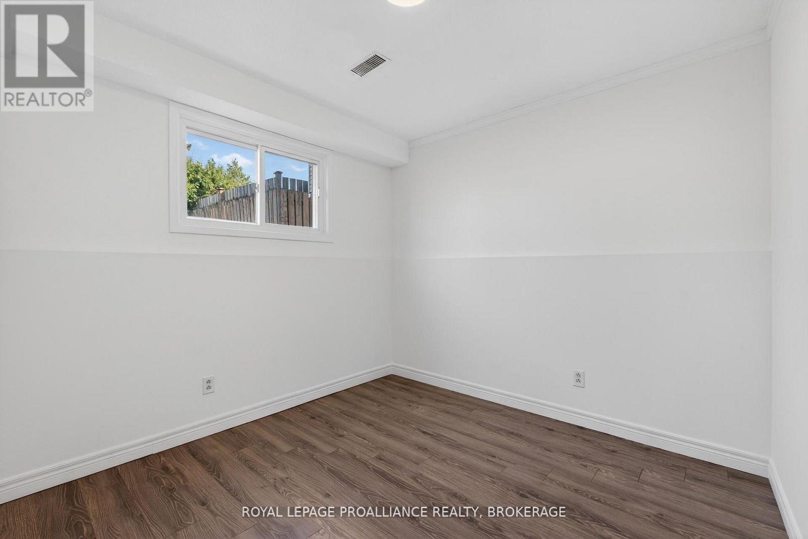 16 Grenadier Drive Property Photo 24