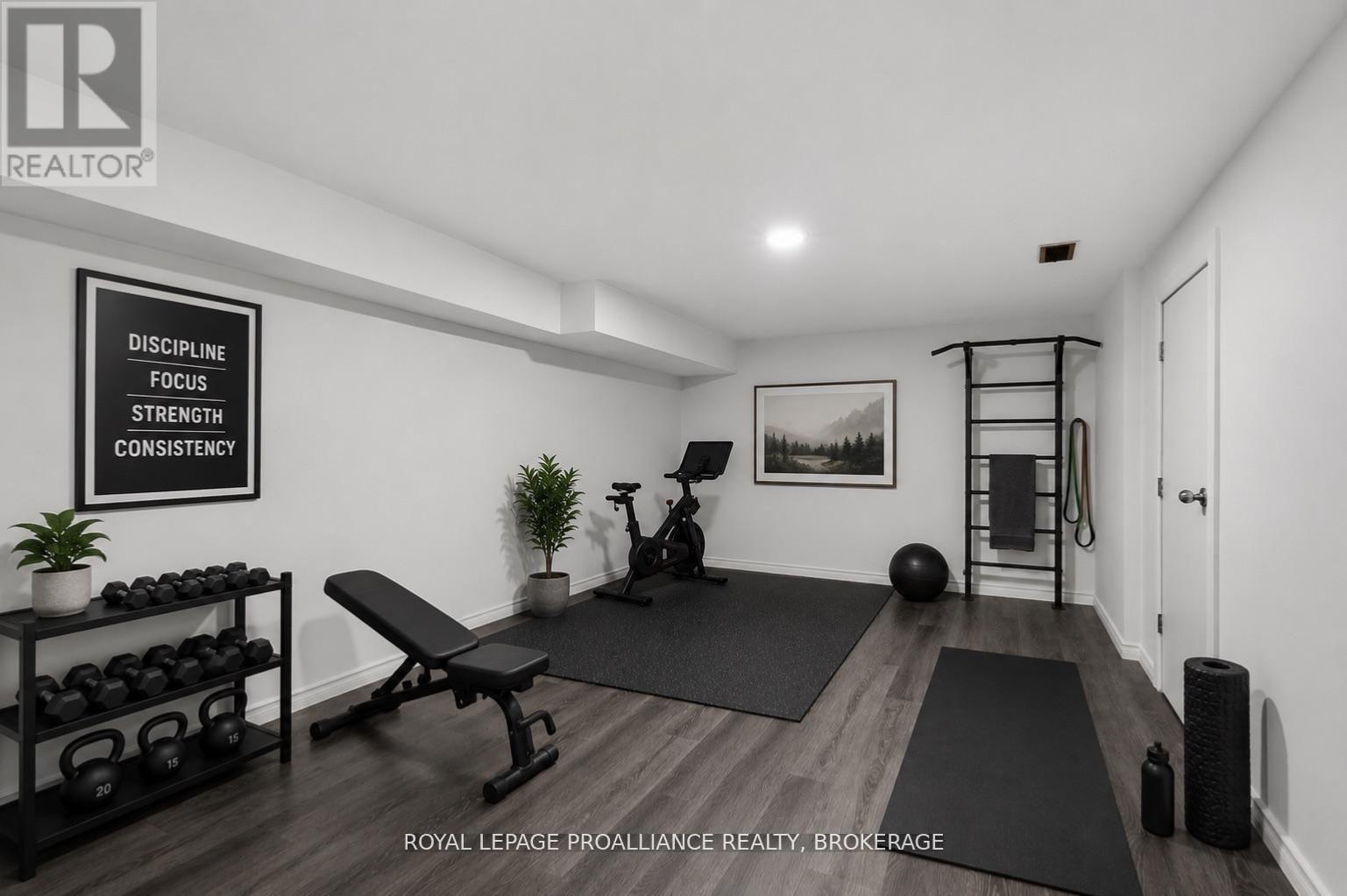 16 Grenadier Drive Property Photo 28