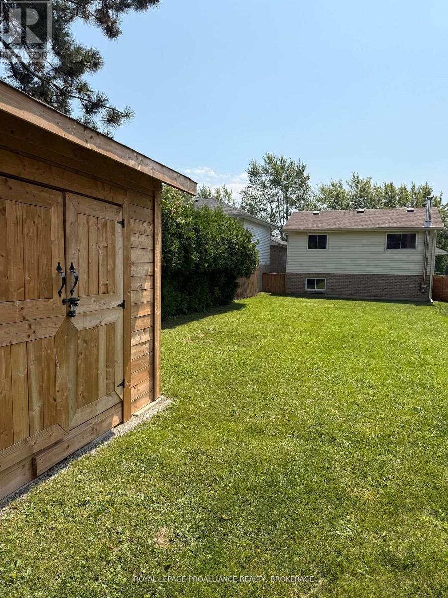16 Grenadier Drive Property Photo 32