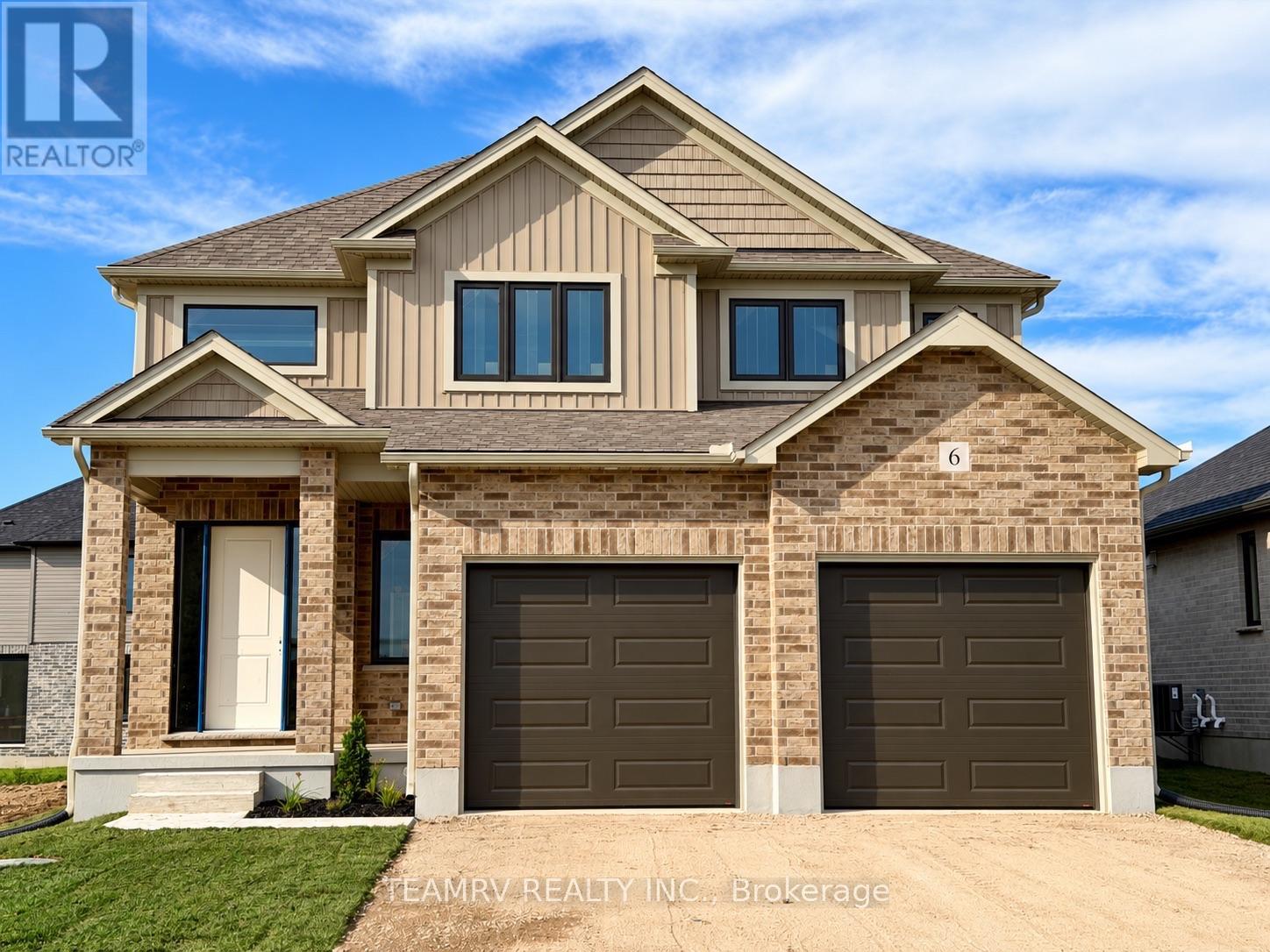 6 Bodwell Avenue Photo de la propriété 1