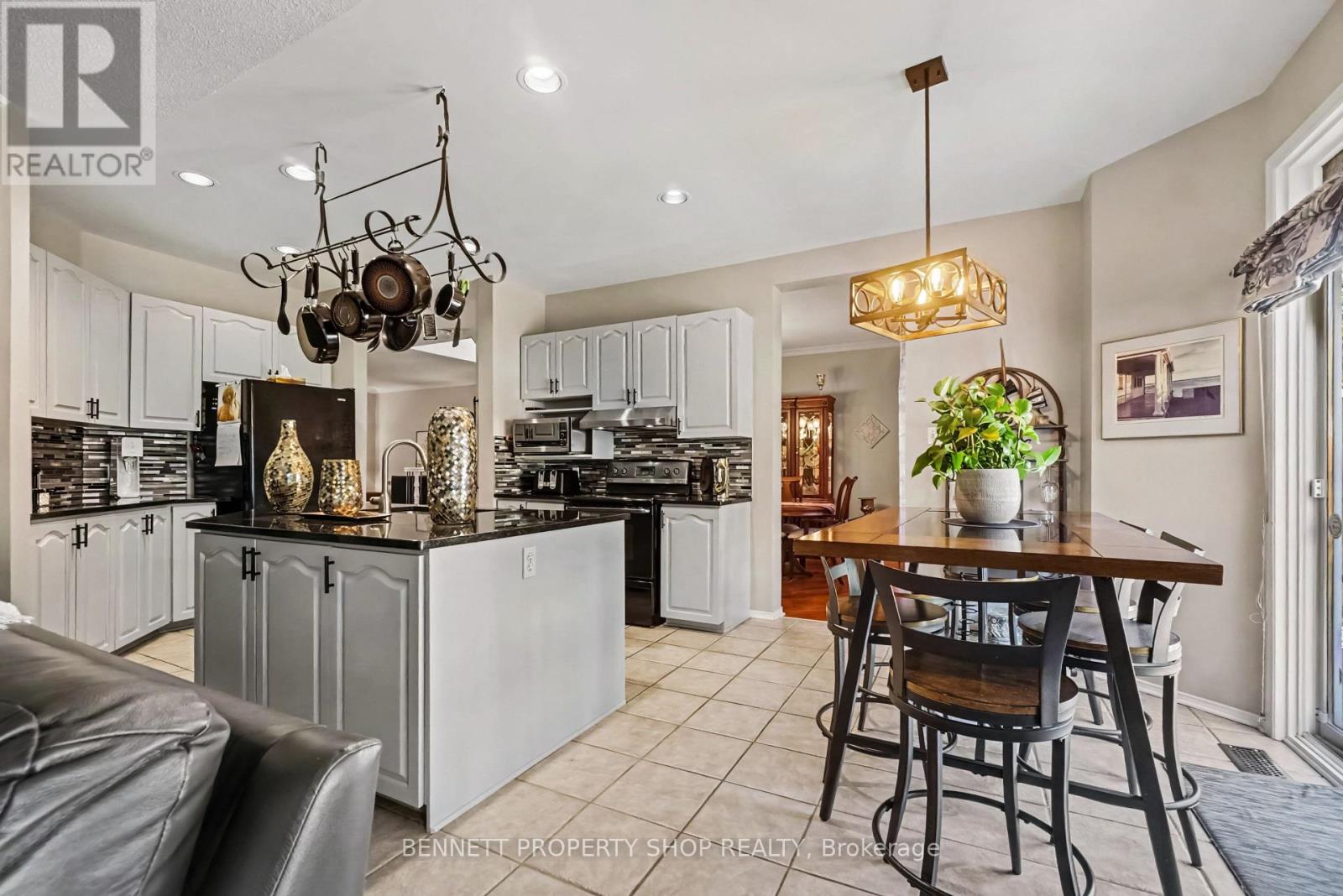 21 Summerwind Crescent Property Photo 10