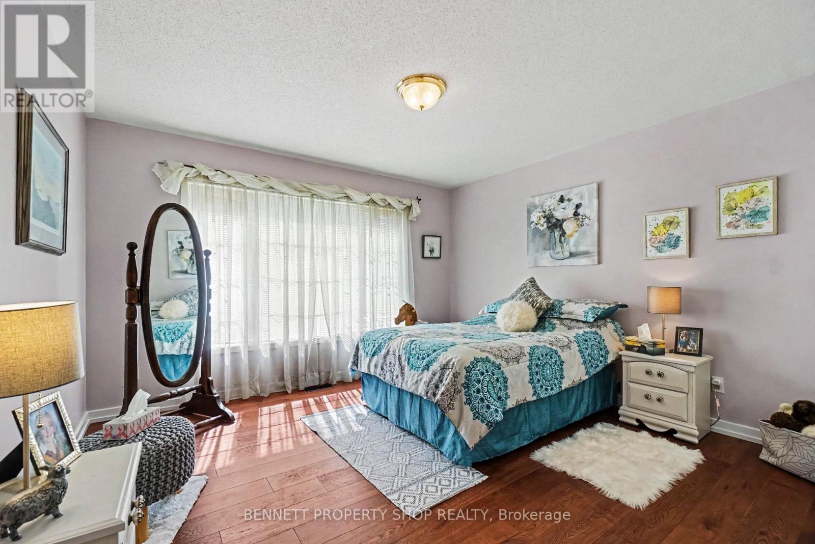 21 Summerwind Crescent Property Photo 16