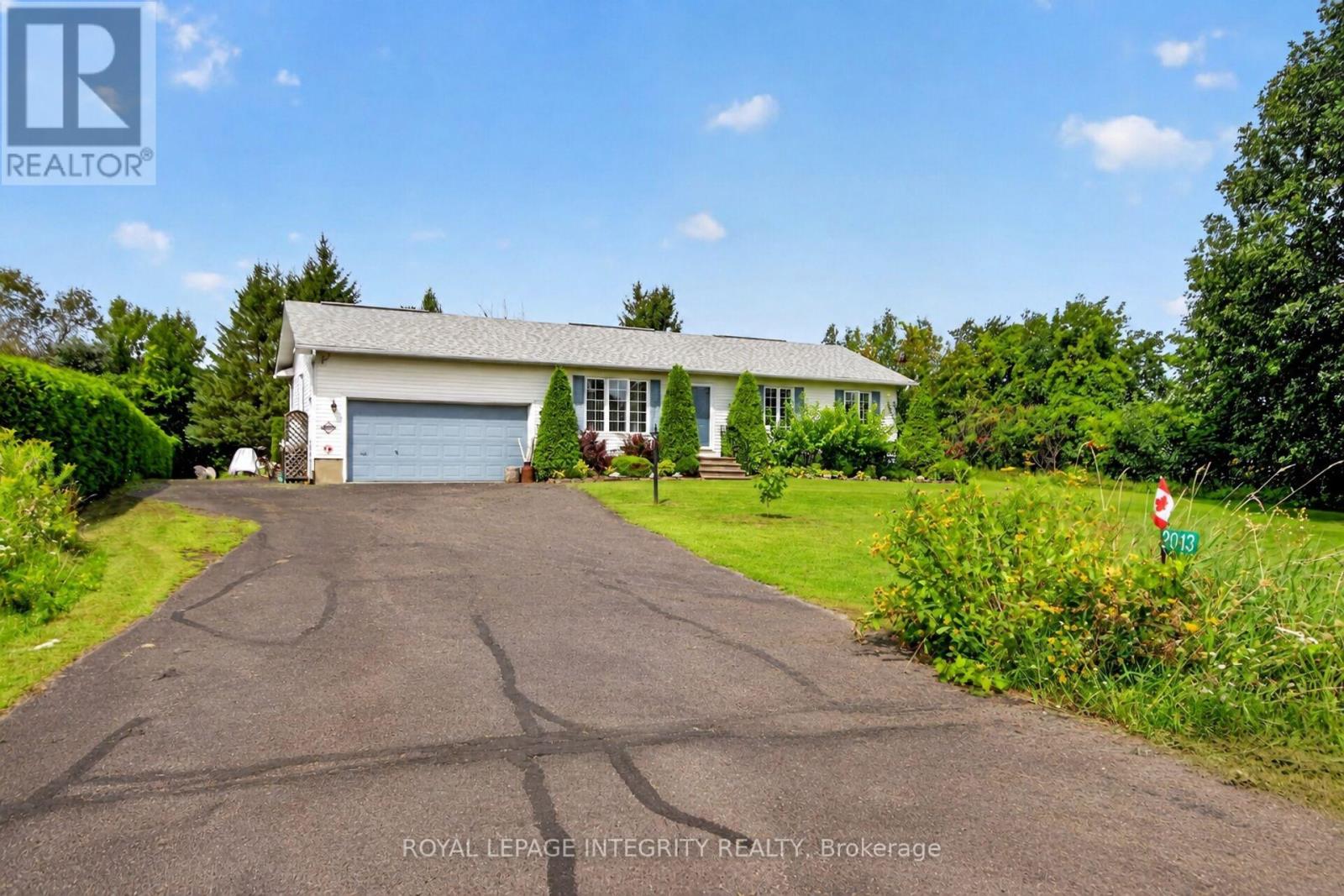 2913 Danbury Way Property Photo 3