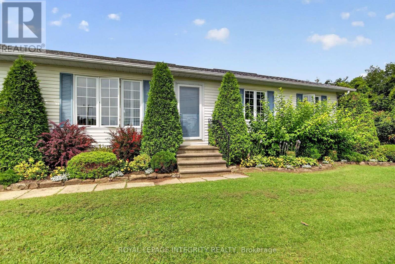 2913 Danbury Way Property Photo 4