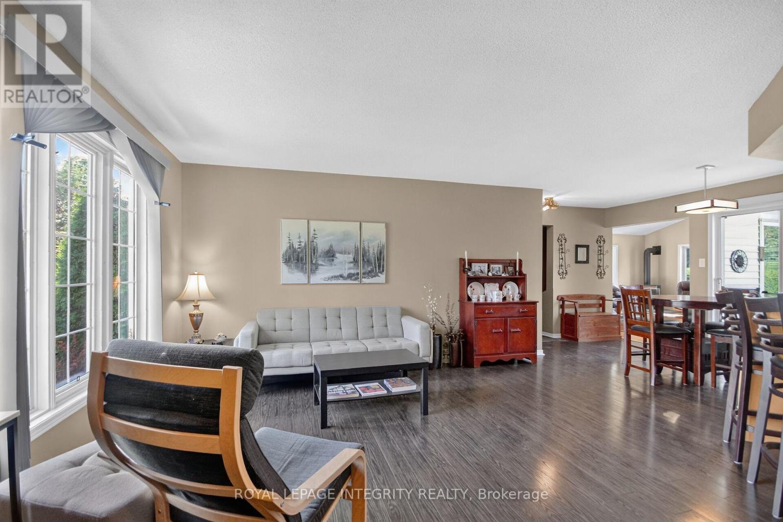2913 Danbury Way Property Photo 7