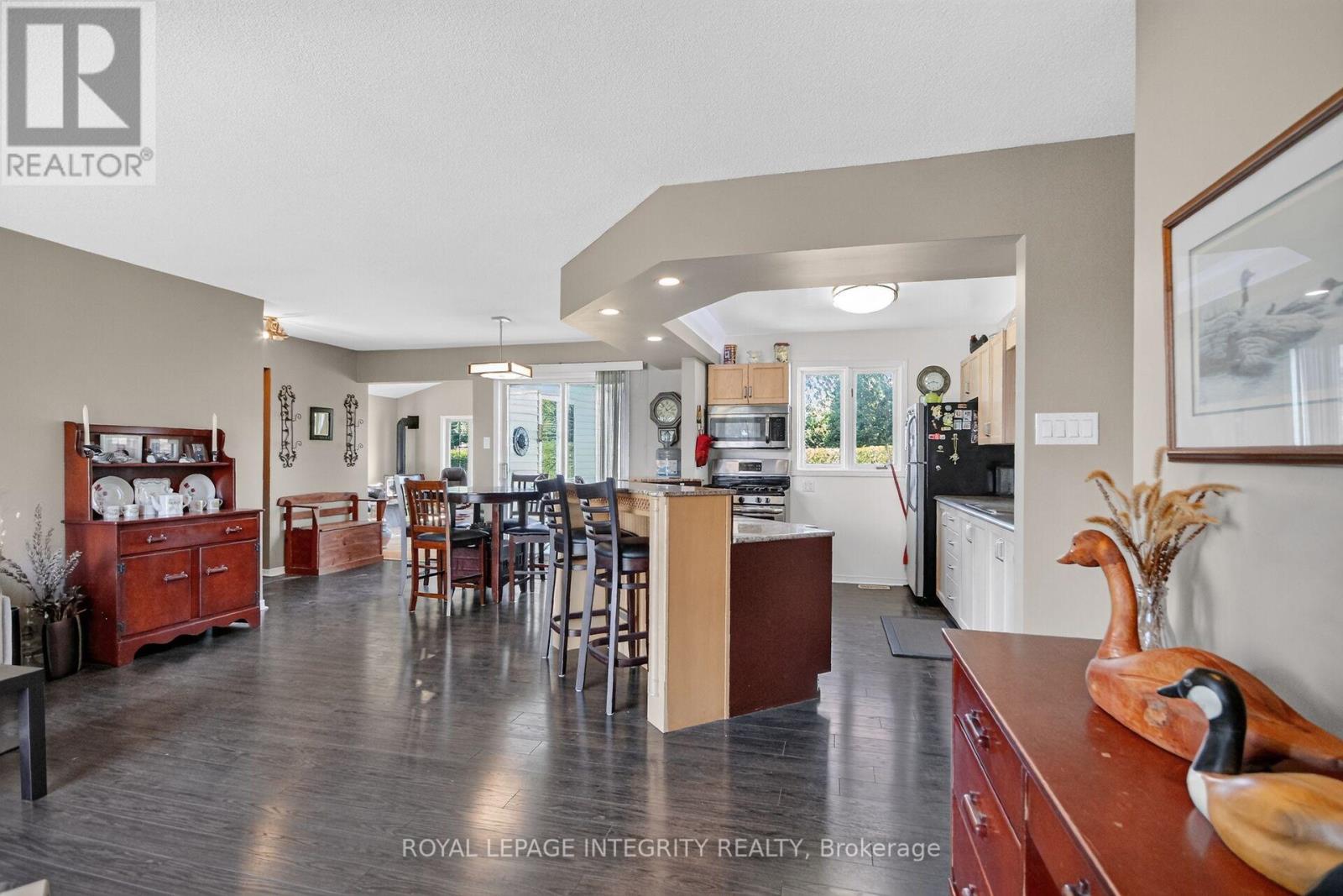 2913 Danbury Way Property Photo 8