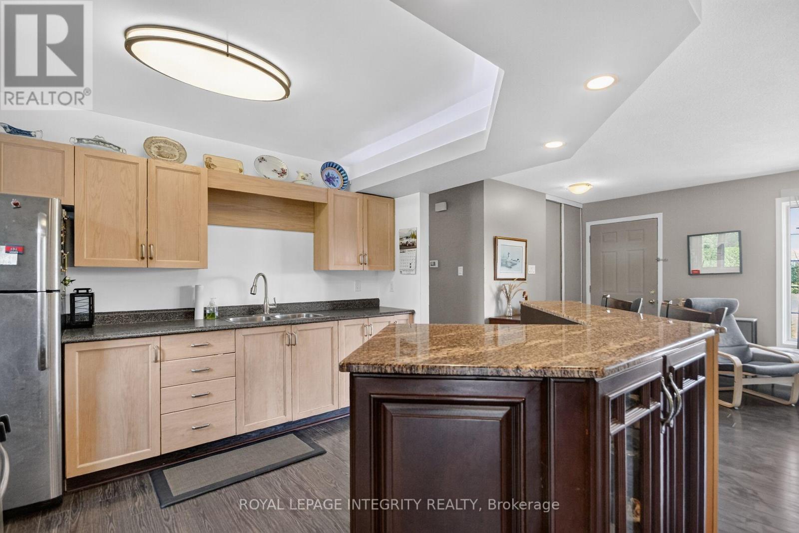 2913 Danbury Way Property Photo 12