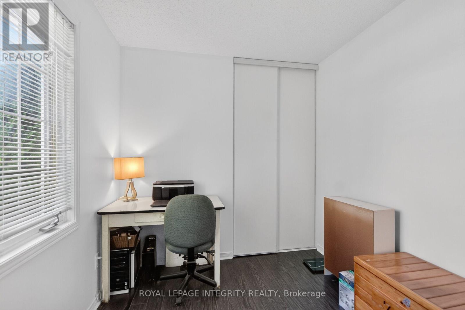 2913 Danbury Way Property Photo 28