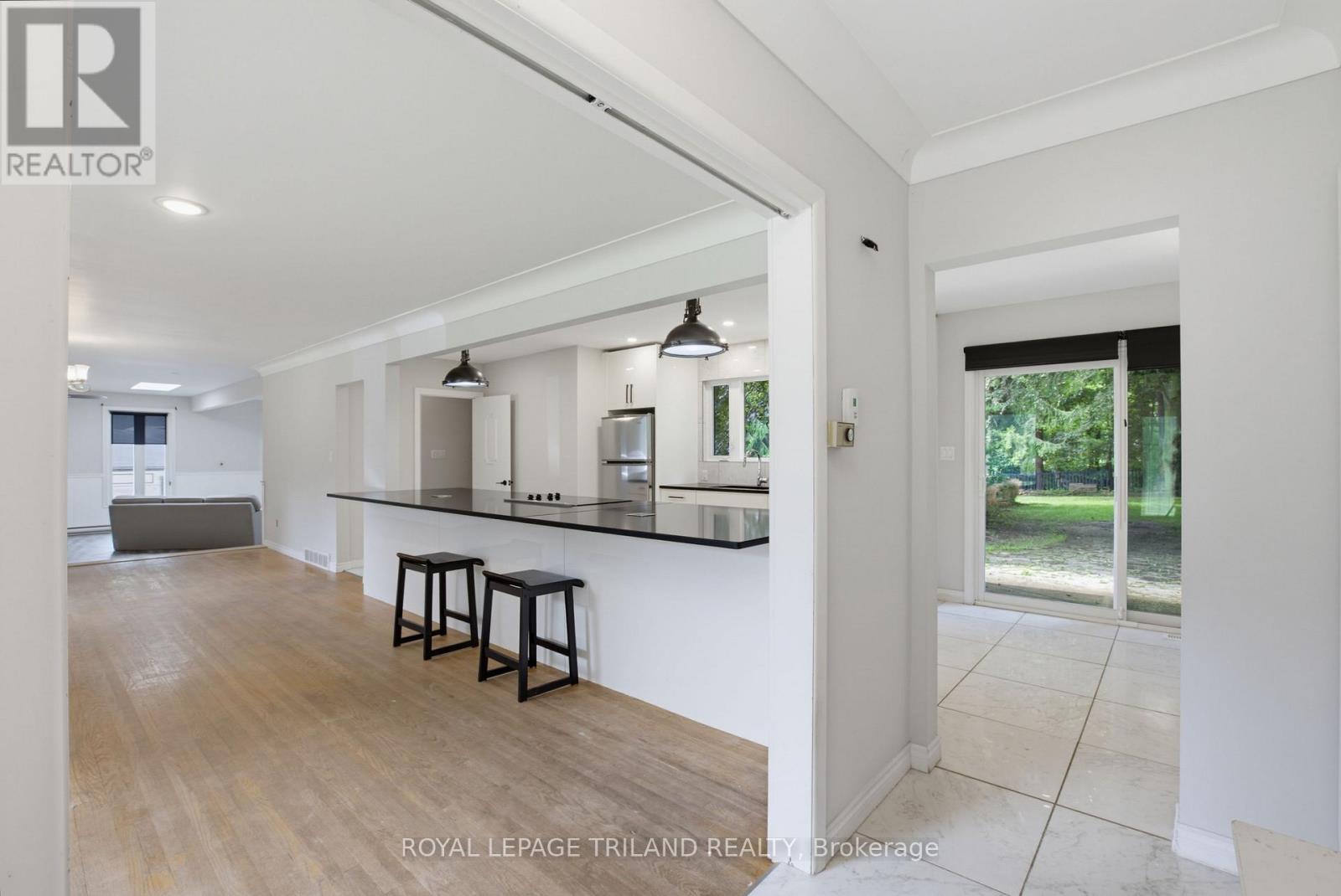 6267 Sunset Road Property Photo 6