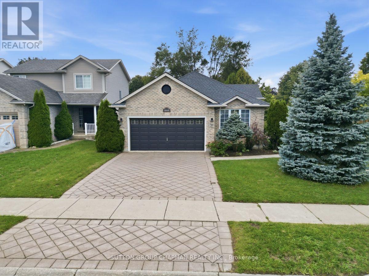 1645 Devos Drive Photo de la propriété 1