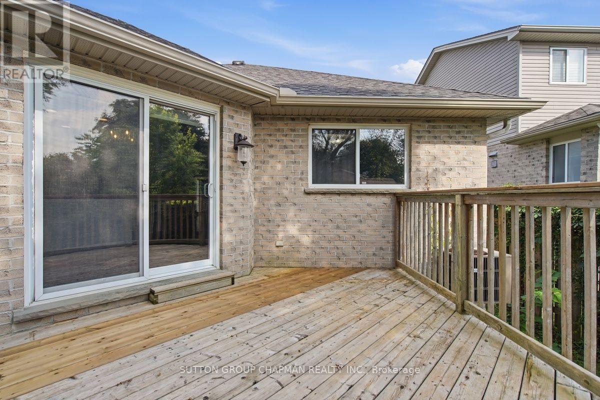 1645 Devos Drive Property Photo 35