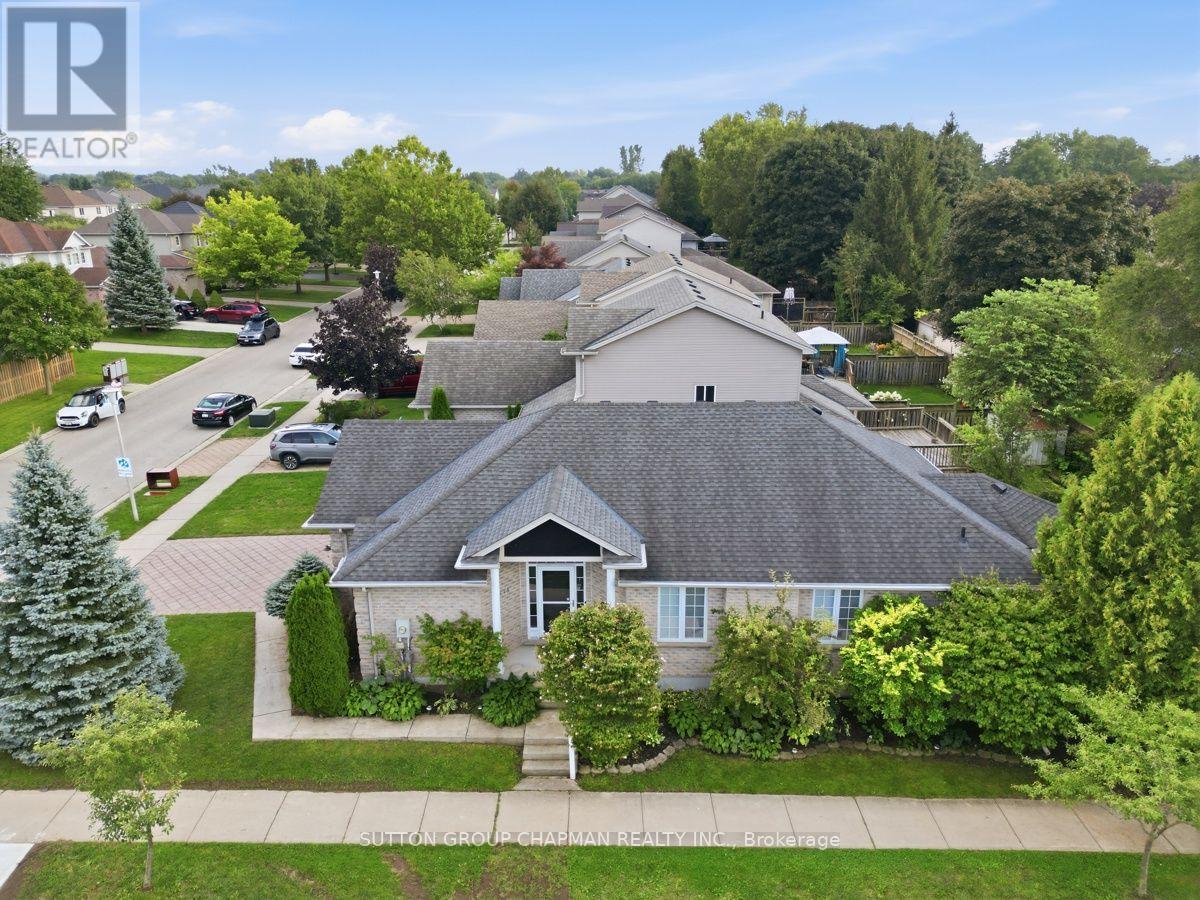 1645 Devos Drive Property Photo 43