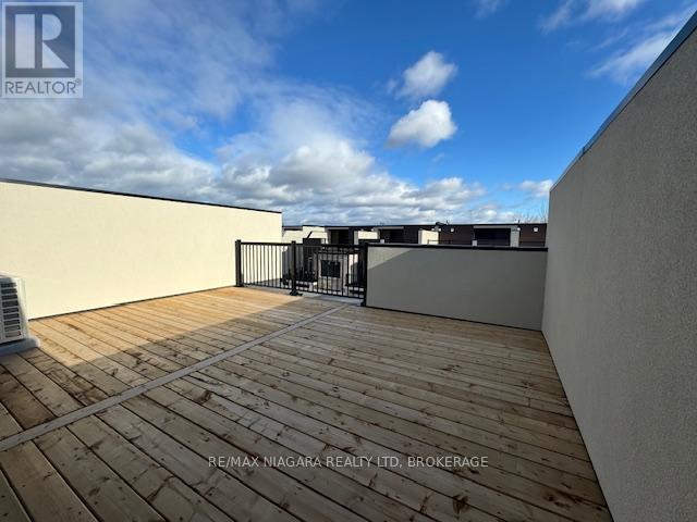 31 - 292 Vine Street Property Photo 9