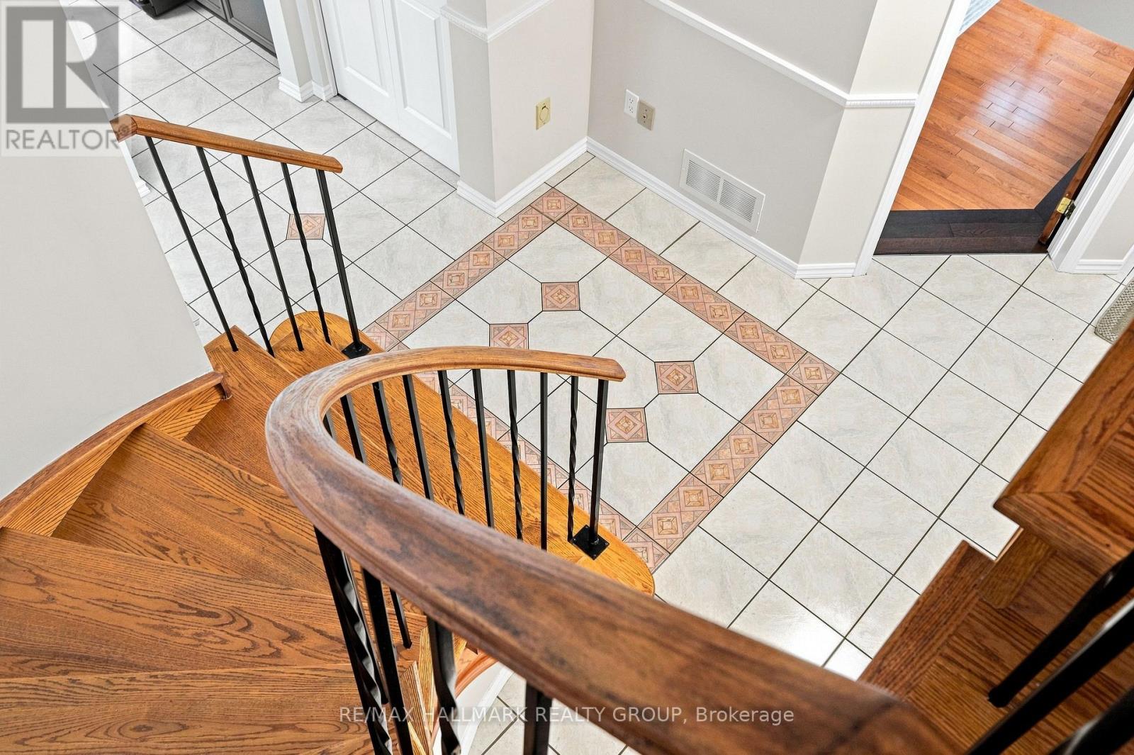 609 Tourelle Drive Property Photo 14