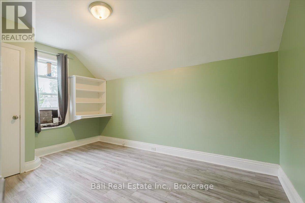 47 Park Street S Property Photo 19