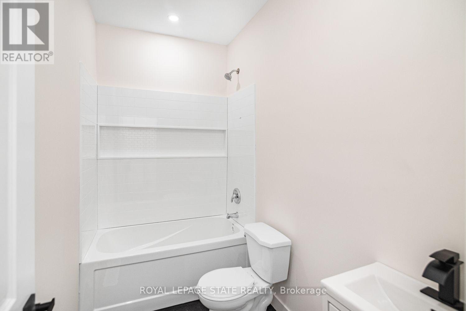 60 William Street Property Photo 5