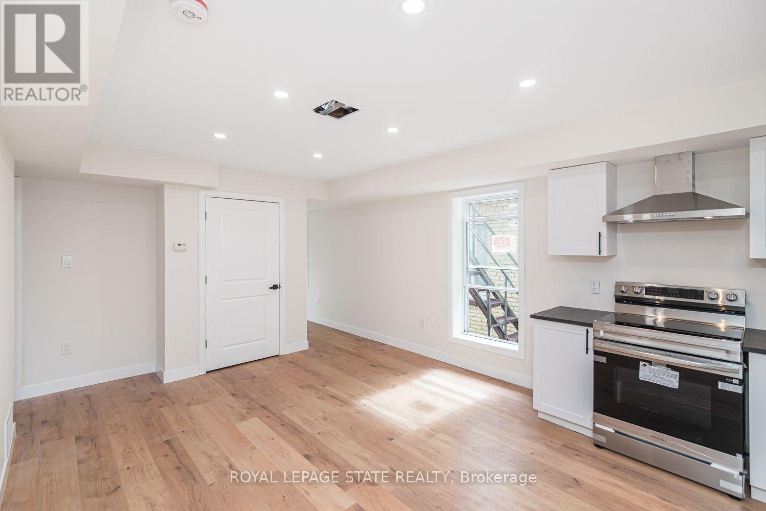 60 William Street Property Photo 19