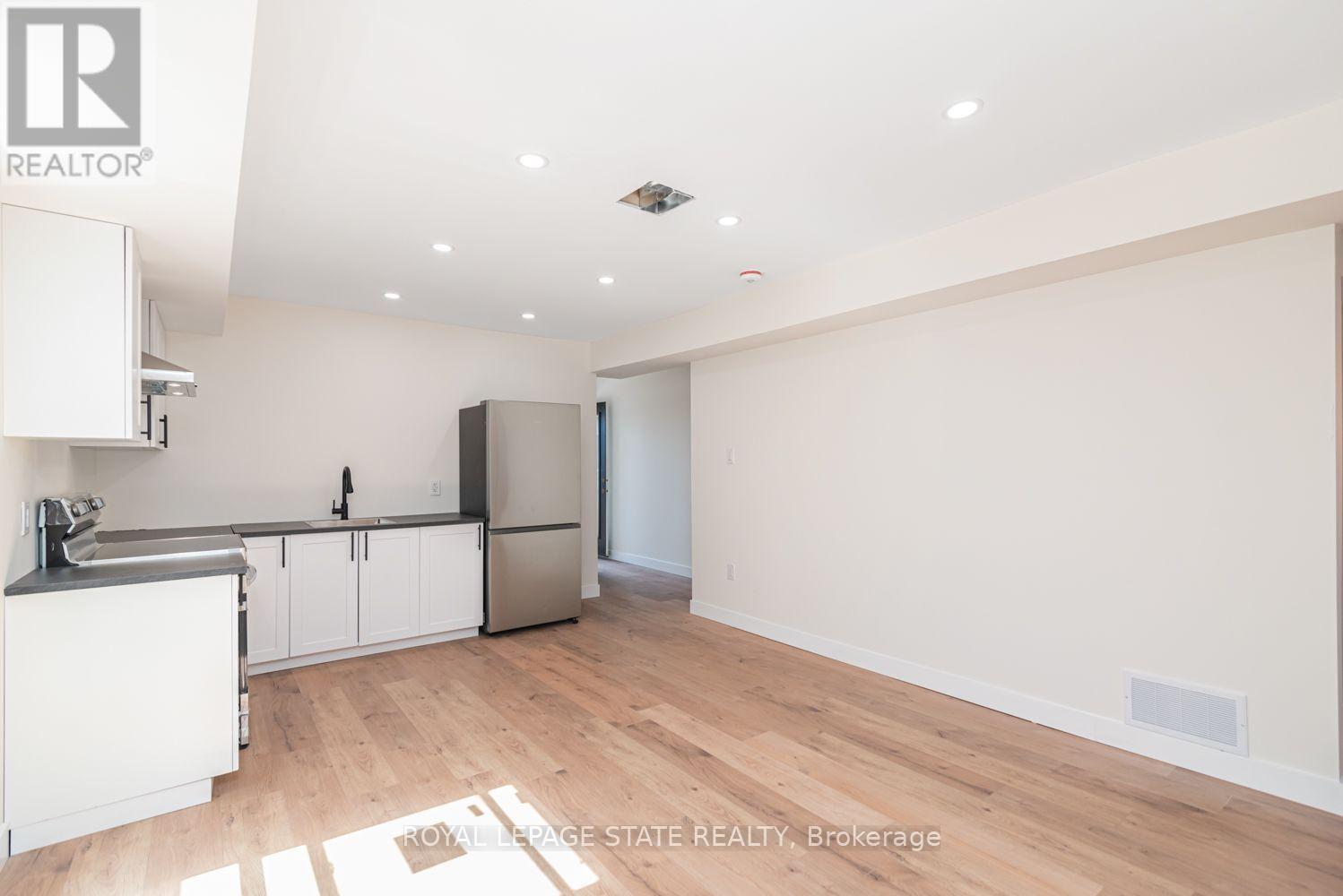 60 William Street Property Photo 30