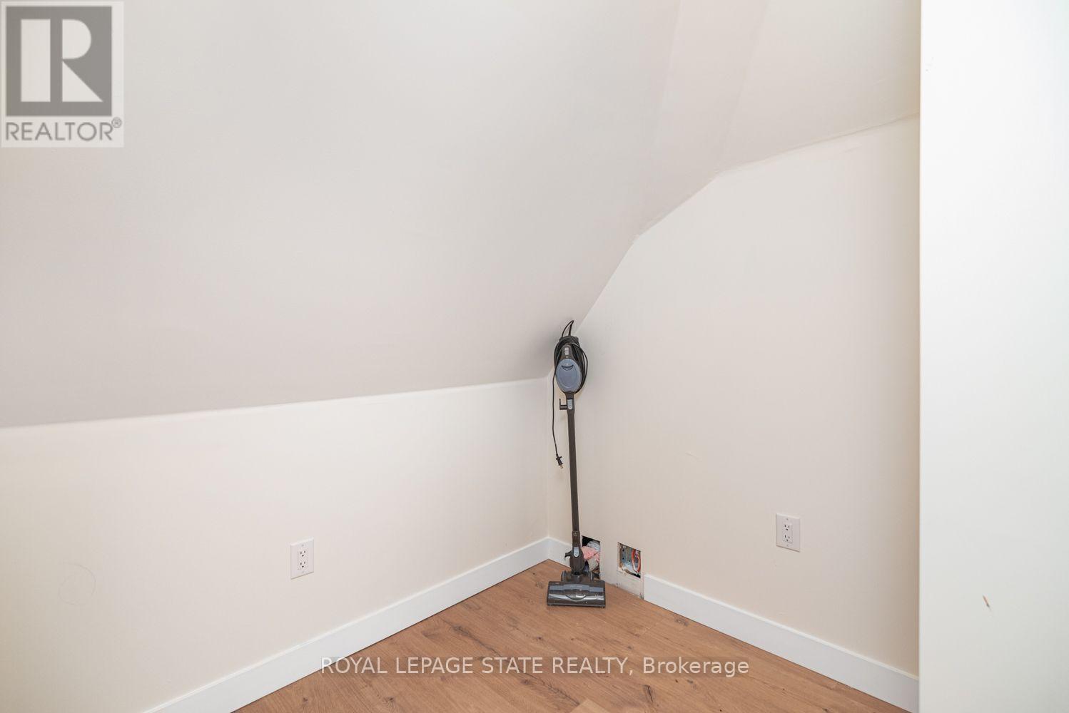 60 William Street Property Photo 35