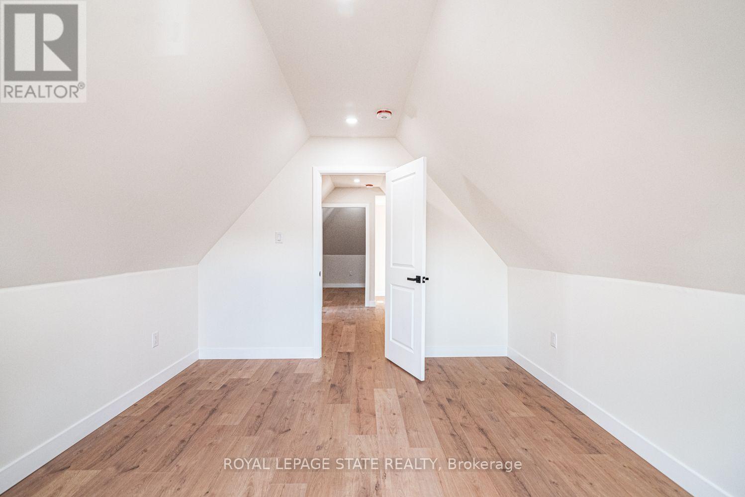 60 William Street Property Photo 36