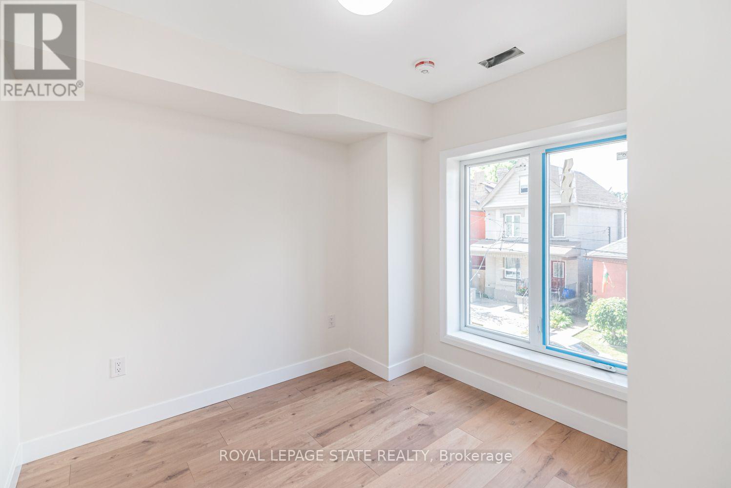 60 William Street Property Photo 38