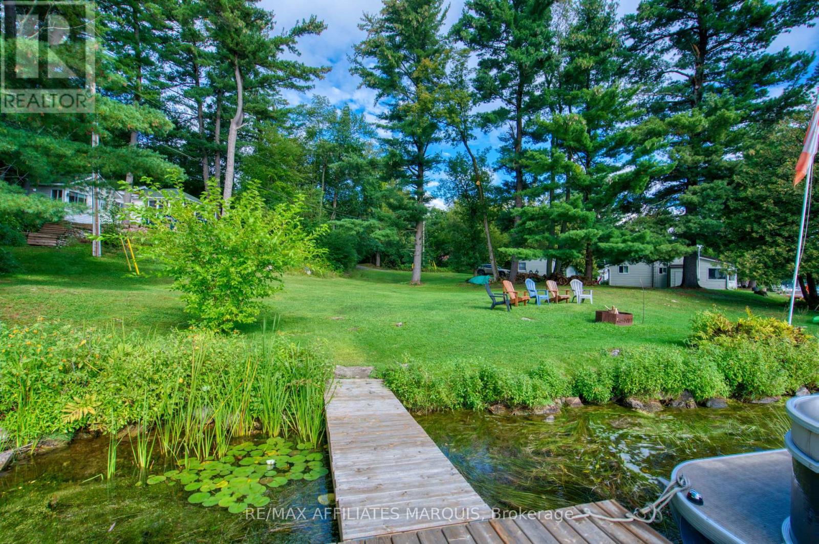 54 Thompson Lane Property Photo 25