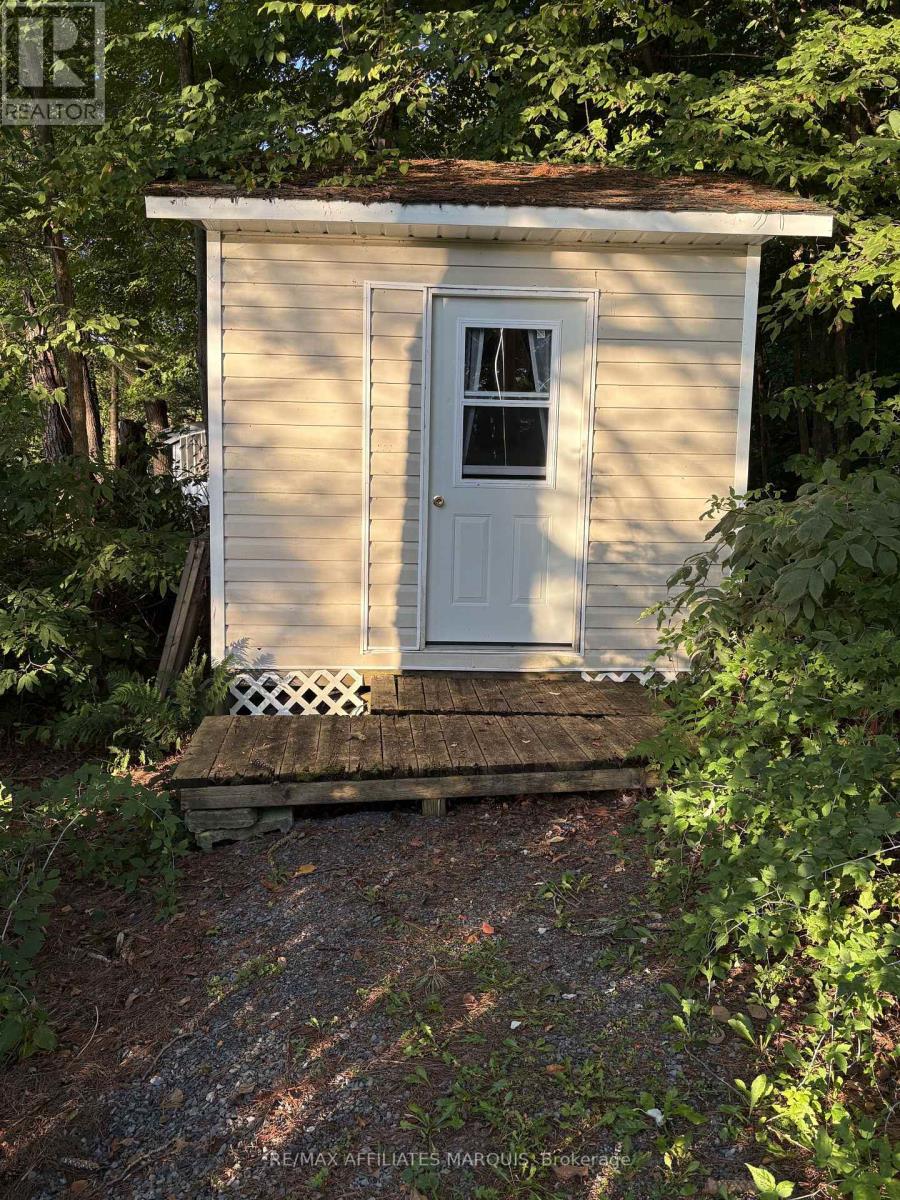 54 Thompson Lane Property Photo 33