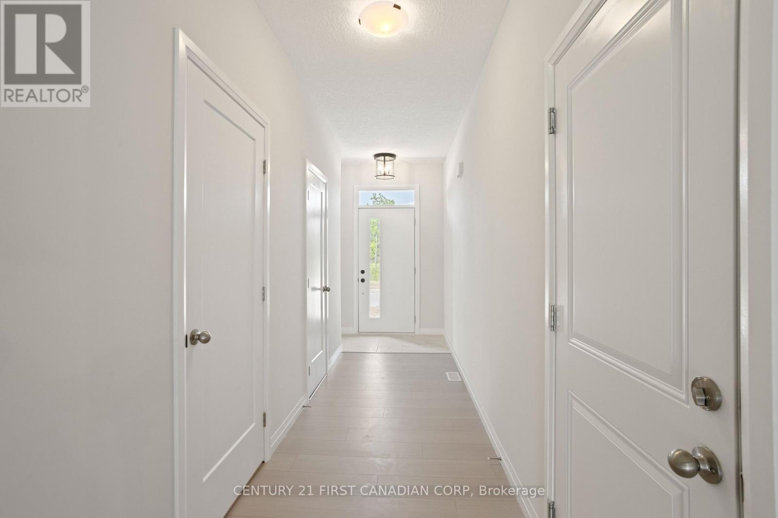 6882 Heathwoods Avenue Property Photo 5
