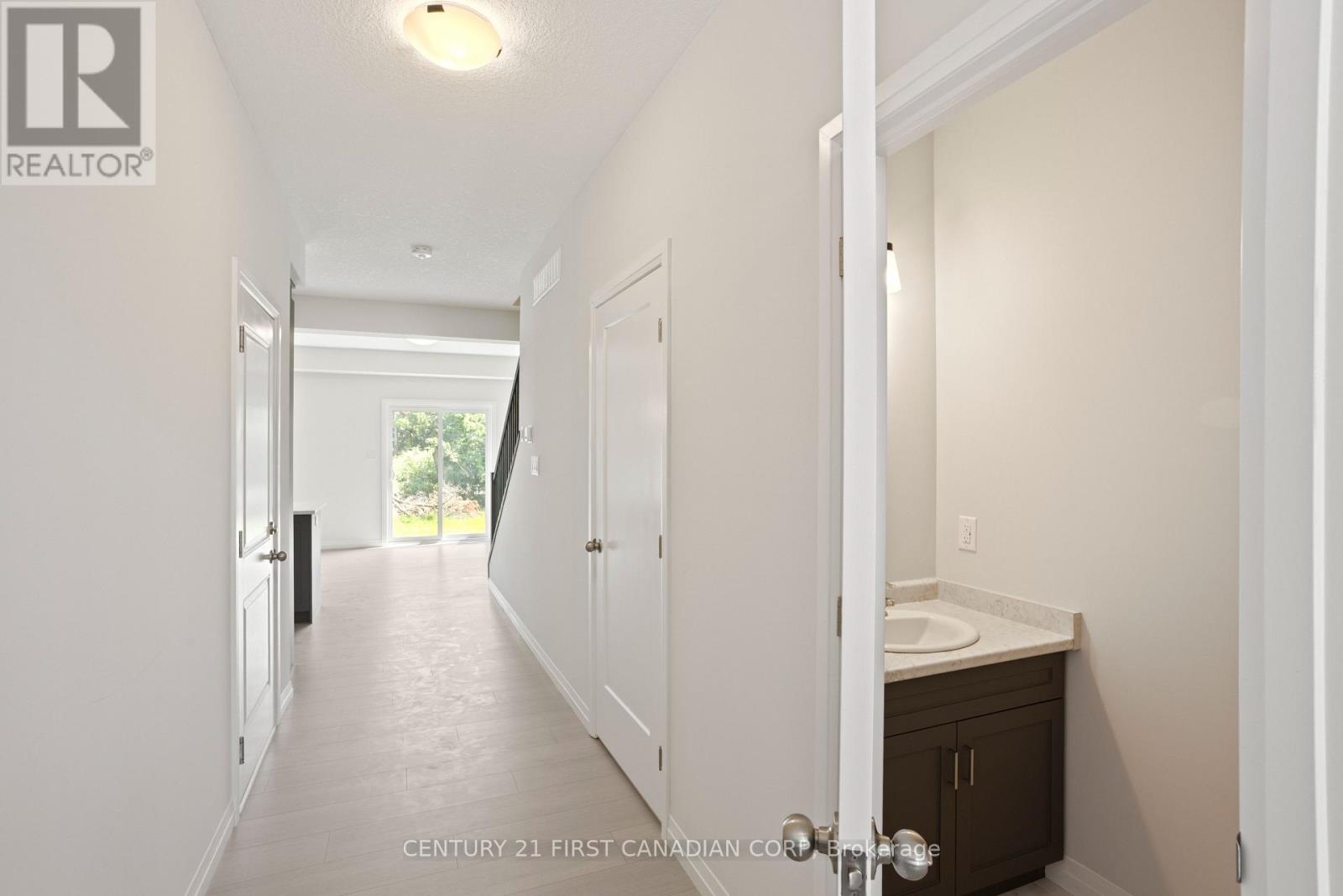 6882 Heathwoods Avenue Property Photo 6