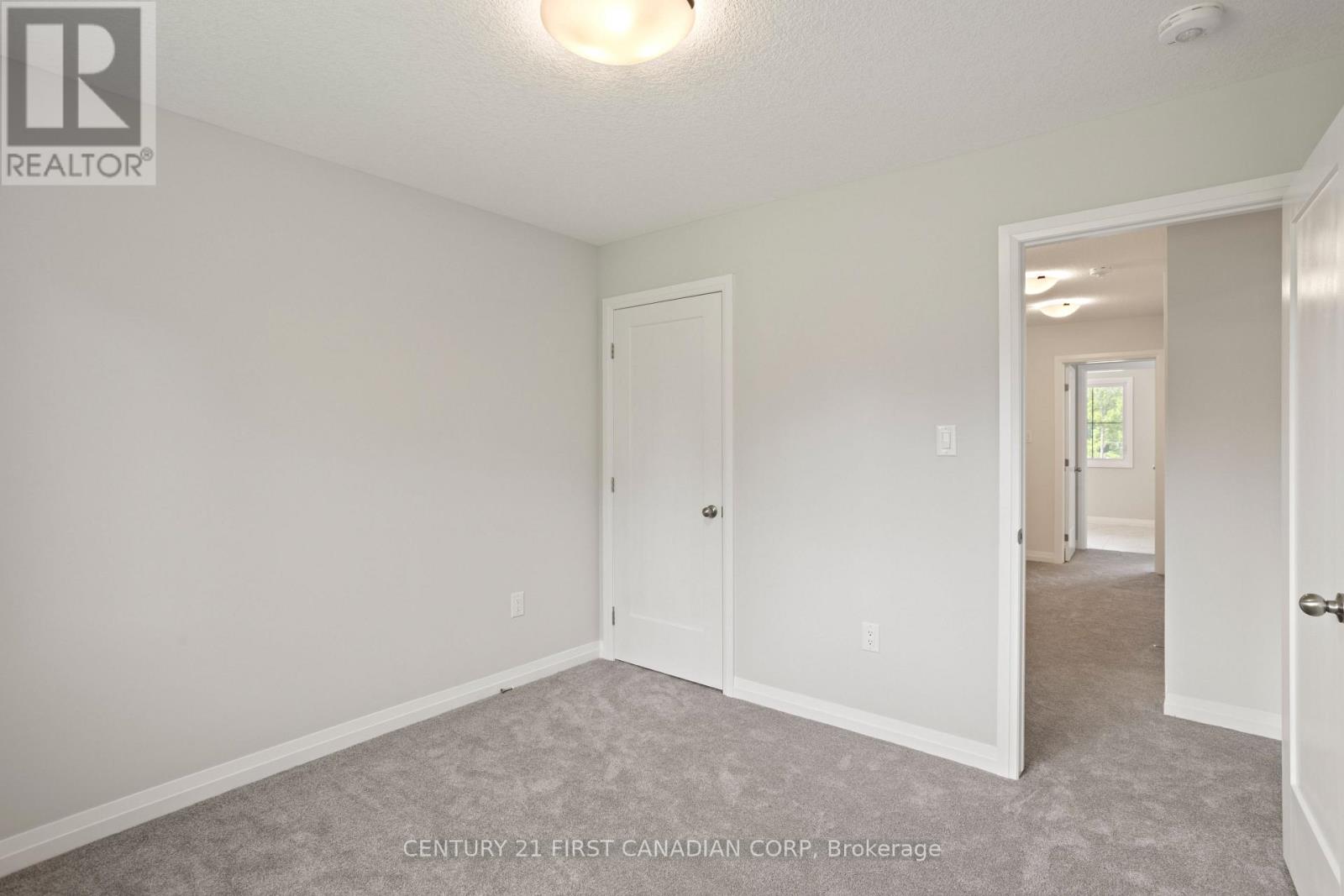 6882 Heathwoods Avenue Property Photo 20