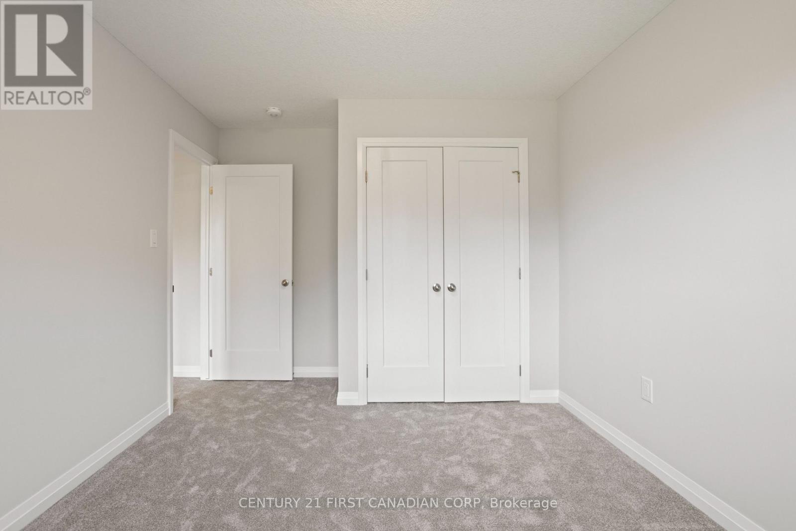 6882 Heathwoods Avenue Property Photo 22