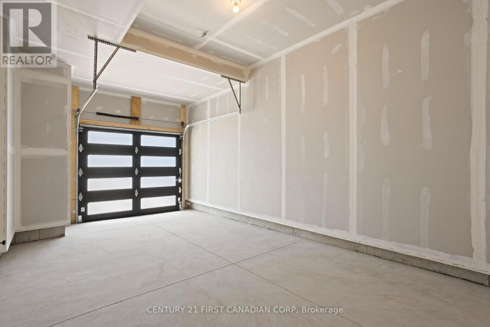 6882 Heathwoods Avenue Property Photo 28