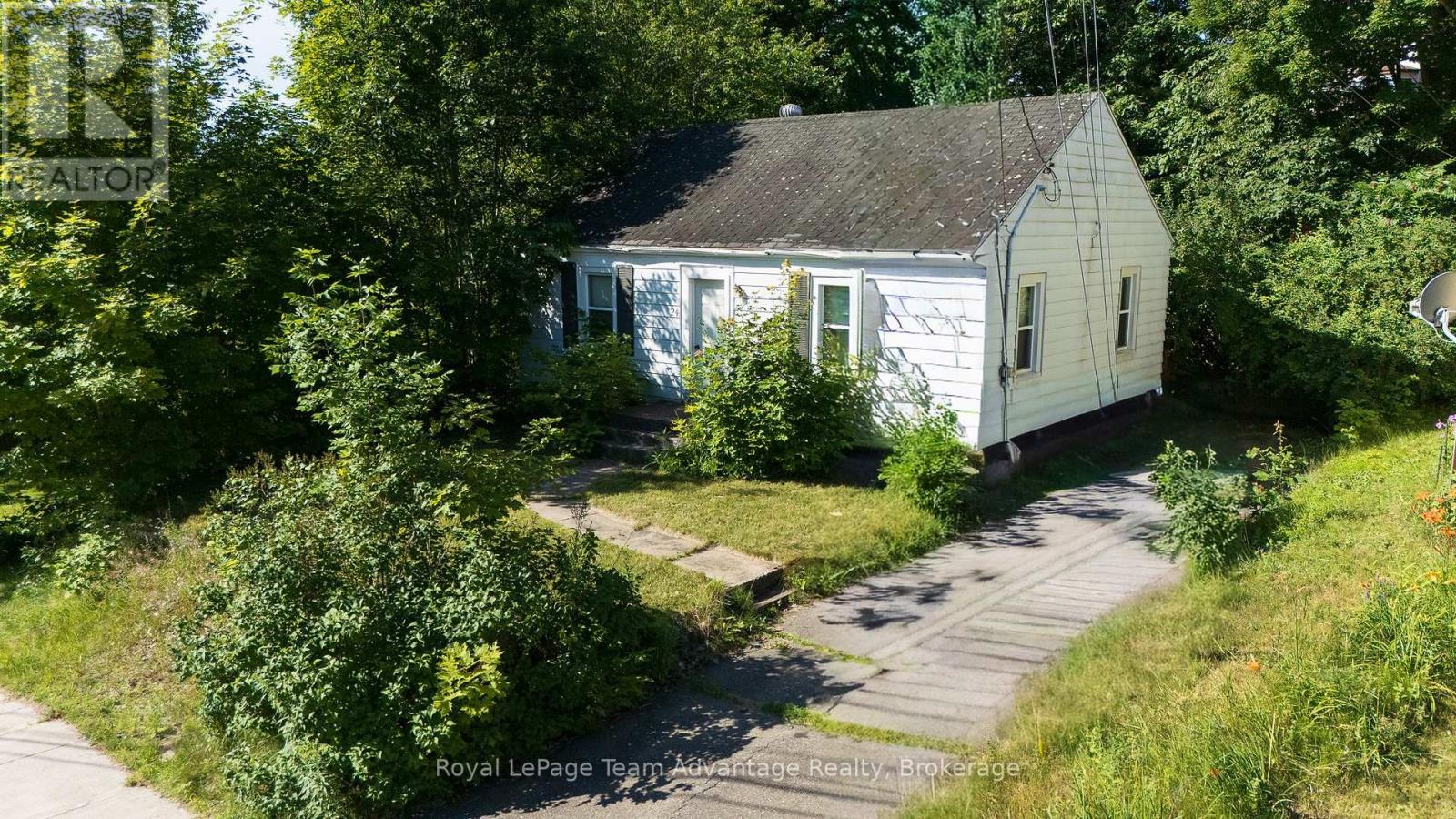 24 HILLCREST AVENUE
